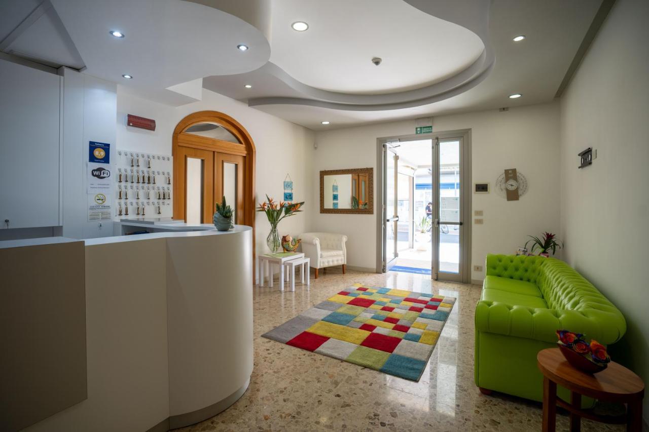Hotel Eraclea ลิโดดิเยโซโล ภายนอก รูปภาพ