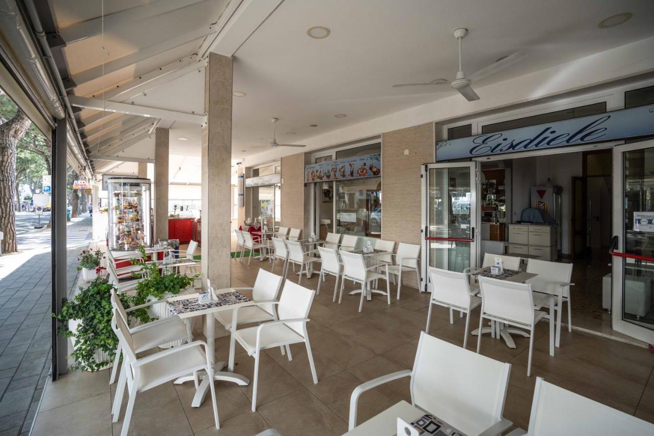 Hotel Eraclea ลิโดดิเยโซโล ภายนอก รูปภาพ
