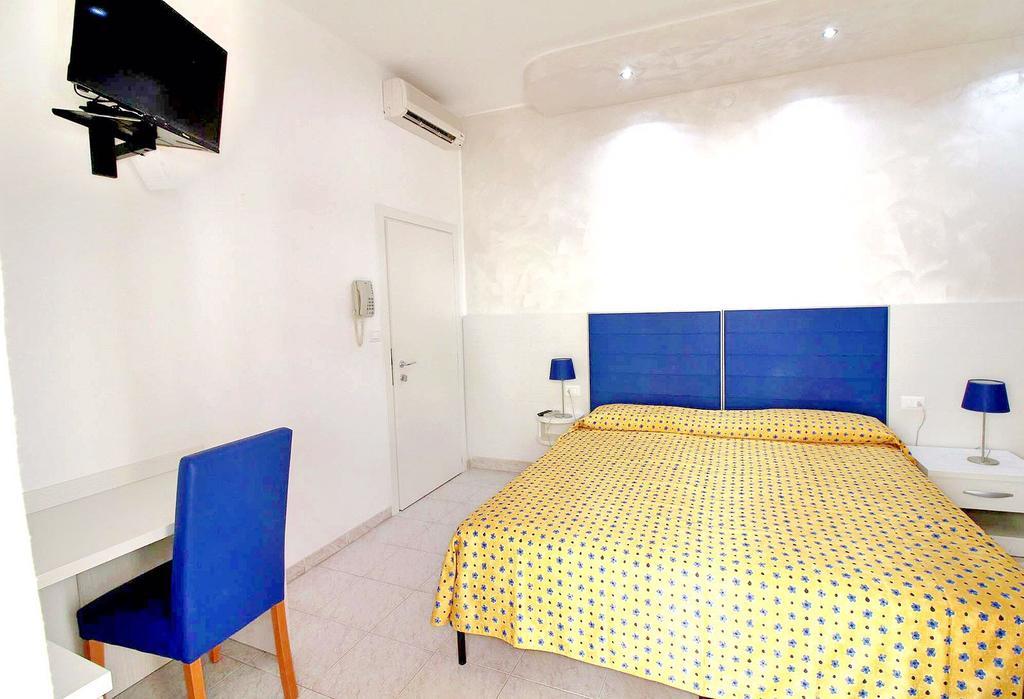Hotel Eraclea ลิโดดิเยโซโล ภายนอก รูปภาพ