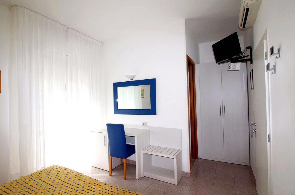 Hotel Eraclea ลิโดดิเยโซโล ภายนอก รูปภาพ